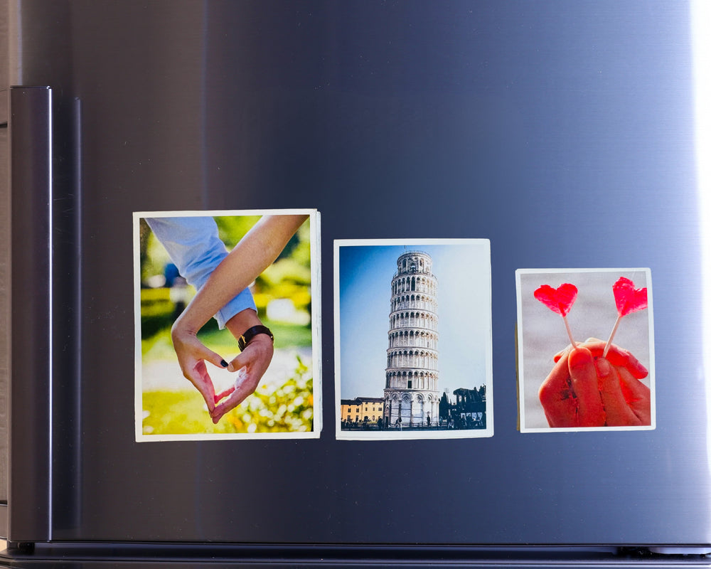 Personalized magnet photo gifts including custom made refrigerator magnets and kitchen magnets